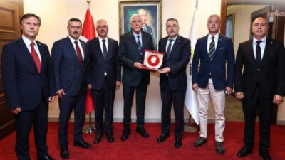 Kamu-İş Konfederasyonu Genel Başkanı Orhan Yıldırım ve beraberindeki heyet, İYİ