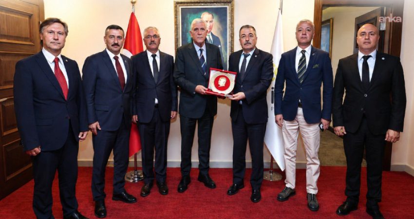 Kamu-İş heyetinden İYİ Parti Genel Başkanı Dervişoğlu’na ziyaret Kamu-İş Konfederasyonu Genel Başkanı Orhan Yıldırım ve beraberindeki heyet, İYİ
