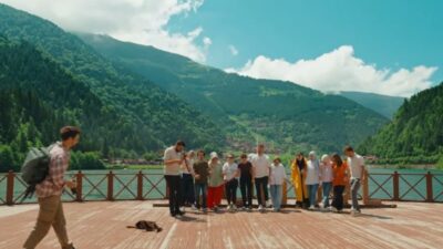 Cemre Baysel ve Mert Yazıcıoğlu’nun başrollerini paylaştığı “Kalbimin Rotası Karadeniz”,
