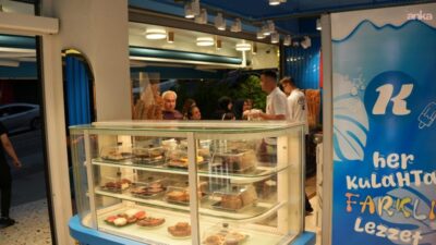 Karkayalar Dondurma, "Dondurma Kafe" konseptiyle yeni bir döneme adım atıyor. Markanın