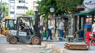 Karşıyaka Belediyesi, Bostanlı Mahallesi’nin işlek bölgelerinden Cemal Bülbül Sokak’ta kapsamlı