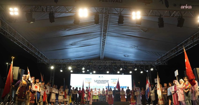 Kartal’da düzenlenen 5. Uluslararası Halk Oyunları Festivali’ne coşkulu final Kartal Belediyesi ev sahipliğinde düzenlenen 5. Uluslararası Halk Oyunları Festivali,