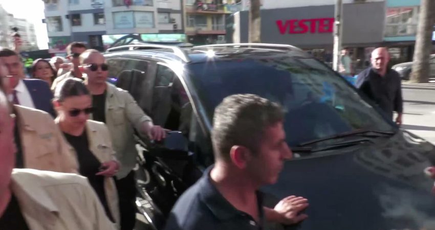 CHP Genel Başkanı Kemal Kılıçdaroğlu, İzmir programı kapsamında partisinin İl