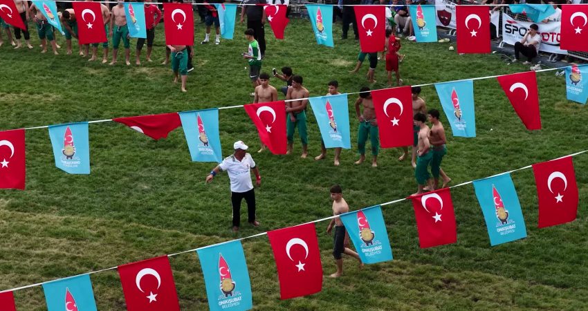 Onikişubat Belediyesi ile Türkiye Geleneksel Güreşler Federasyonu iş birliğinde düzenlenen