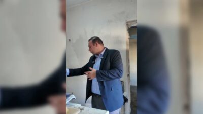 Kilis Belediye Başkanı Hakan Bilecen, bir evde kaçak ve kötü