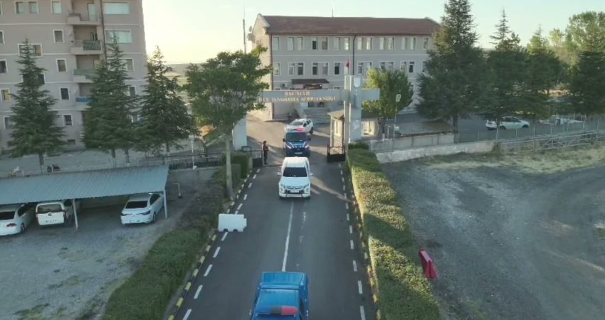 Kırıkkale’nin Balışeyh ilçesinde bir çiftlik bölgesindeki mısır tarlasına Hint keneviri