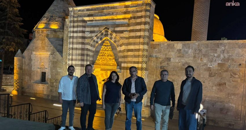 Kırşehir Belediyesi’nin davetiyle kente gelen Bilim ve Amatör Astronomi Kulübü