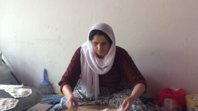 Mardin’in Kızıltepe ilçesine bağlı Cumhuriyet Mahallesi’ndeki 8 Mart Parkı yemek