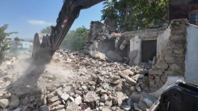 Konak Belediyesi, ilçe genelinde güvenlik tehdidi oluşturan ve kent estetiğini