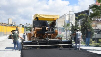 Kuşadası Belediyesi, bu hafta 68 farklı noktada yol yapım, bakım