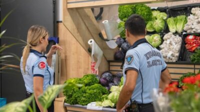 Kuşadası Belediyesi, ilçe genelinde faaliyet gösteren zincir marketlerde gıda güvenliği