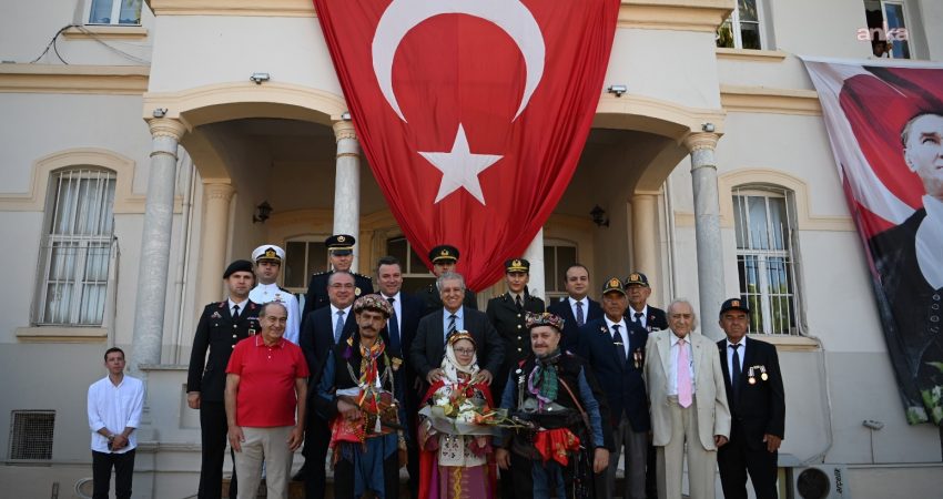 Kuşadası’nın düşman işgalinden kurtuluşunun 104’üncü yılı kutlandı Kuşadası’nın düşman işgalinden kurtuluşunun 104’üncü yılı, Atatürk Meydanı’nda düzenlenen törenle kutlandı. Belediye