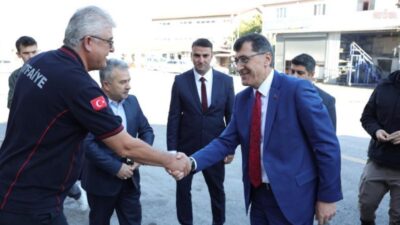 Kütahya Belediye Başkanı Eyüp Kahveci, İtfaiye Haftası dolayısıyla İtfaiye Müdürlüğü