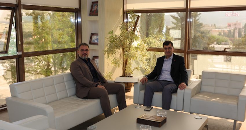 Kütahya Belediye Başkanı Eyüp Kahveci, kentte çatı kiremit üretiminde faaliyet