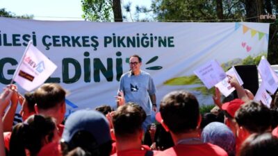 LÖSEV, Çankırı’da “Büyük Aile Pikniği” düzenledi LÖSEV’in Çankırı’nın Çerkeş ilçesindeki Doğal Yaşam Merkezi’nde düzenlediği Büyük Aile