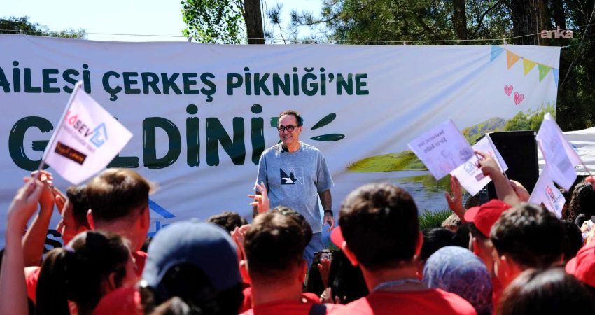 LÖSEV, Çankırı’da “Büyük Aile Pikniği” düzenledi LÖSEV’in Çankırı’nın Çerkeş ilçesindeki Doğal Yaşam Merkezi’nde düzenlediği Büyük Aile