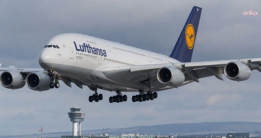 Lufthansa uçağı kabindeki koku nedeniyle Manchester’a acil iniş yaptı Lufthansa’nın Frankfurt-Toronto seferini yapan Boeing 747-400 tipi uçağı, kabinde tespit