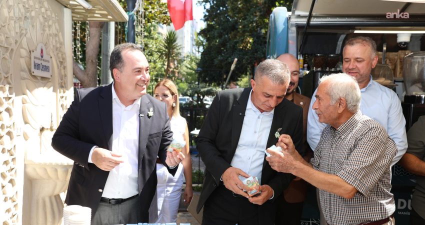 Manisa’da yıllar sonra yeniden düzenlenen Bağ Bozumu Şenlikleri, üzüm hasadıyla
