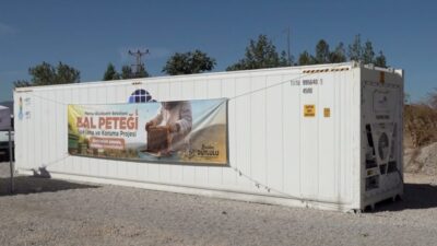 Manisa Büyükşehir Belediyesi, arıcıların hasat sonrası önemli sorunlarından biri olan