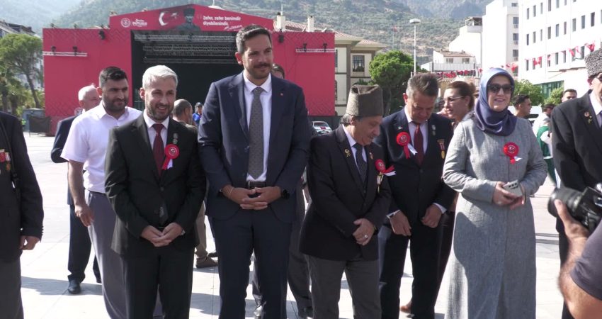 Manisa’da 19 Eylül Gaziler Günü dolayısıyla düzenlenen tören ve etkinliklerde