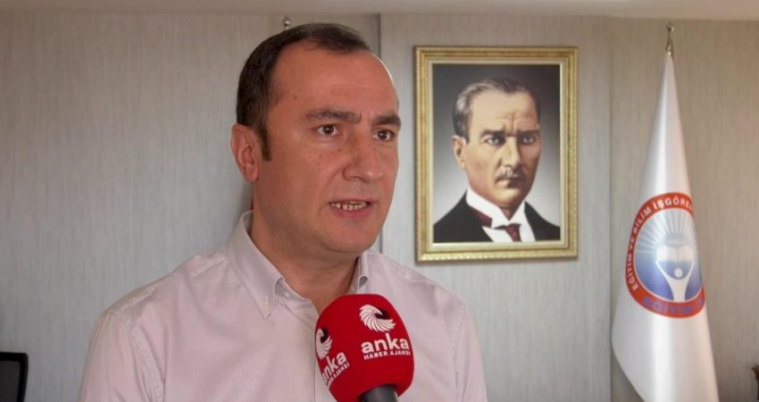 Eğitim-İş Genel Başkanı Kadem Özbay, Manisa’nın Turgutlu ilçesinde okul yakınında