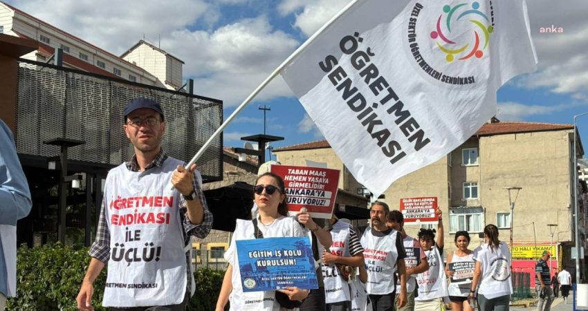Manisa’da okul önünde silahlı saldırı… Özel Sektör Öğretmenleri Sendikası’ndan çağrı: “Can güvenliğini güvence altına almaya davet ediyoruz” Özel Sektör Öğretmenleri Sendikası, Manisa'nın Turgutlu ilçesinde bir okul önünde
