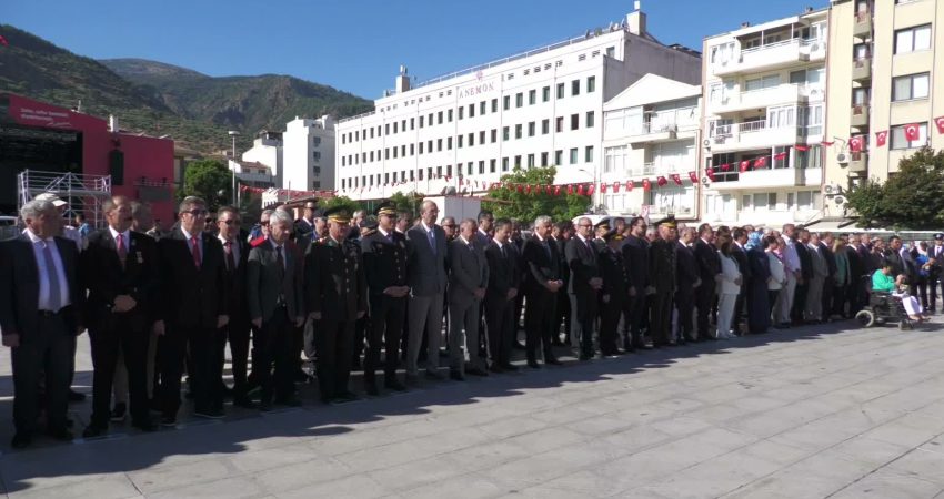 Manisa’nın düşman işgalinden kurtuluşunun 104. yıl dönümü törenle kutlandı. Manisa