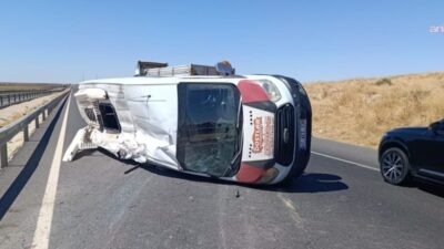 Mardin’in Nusaybin ilçesinde öğrencileri taşıyan servis aracının devrilmesi sonucu 13