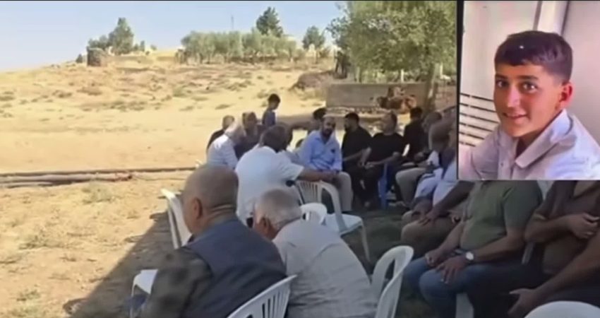 Mardin’de 13 yaşındaki çocuğun ölümünde kuzeni gözaltına alındı Mardin’in Derik ilçesinde mısır tarlasında cansız bedeni bulunan 13 yaşındaki