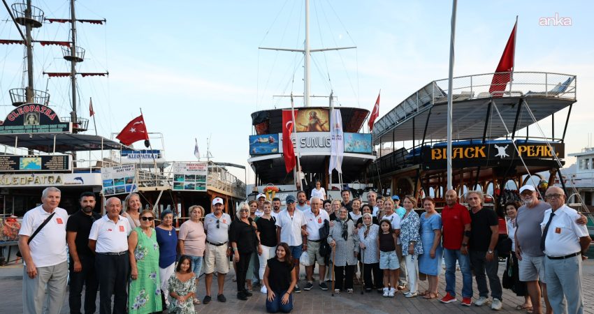 Marmaris Belediyesi, gazileri mehtap turunda buluşturdu Marmaris Belediyesi, 19 Eylül Gaziler Günü'nde gaziler ve aileleri için