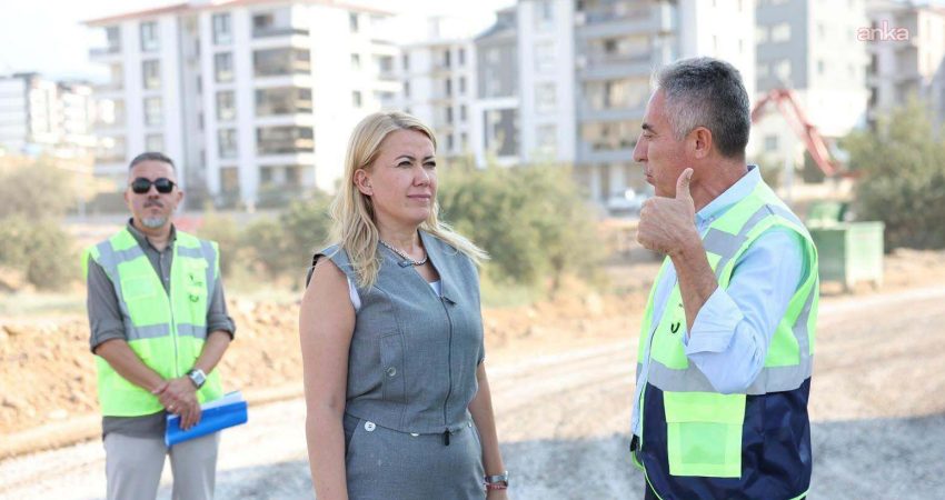 Merkezefendi Belediye Başkanı Şeniz Doğan, Karahasanlı Mahallesi’nde yürütülen çalışmaları yerinde