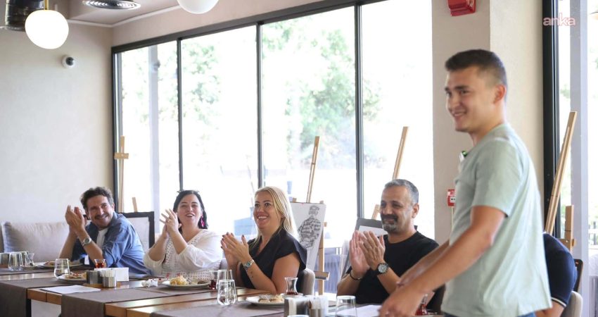Merkezefendi Belediyesi Sanat Merkezi’nde düzenlenen Akademik Resim Kursu’na katılan 25