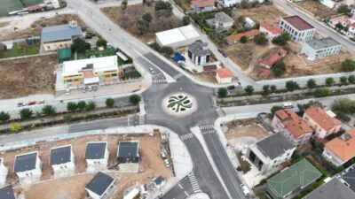 Merkezefendi Belediyesi, Merkezefendi Mahallesi Kanal Yolu’nda yürüttüğü akıllı kavşak çalışmasını