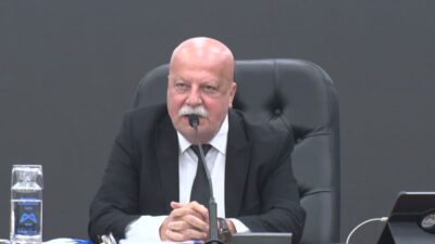 Mersin Büyükşehir Belediyesi Meclisi’nde kabul edilen kararla, annesi veya babası