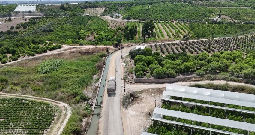 Mersin Büyükşehir Belediyesi, Mezitli’de altyapı çalışmaları nedeniyle bozulan yolları yeniliyor Mersin Büyükşehir Belediyesi Yol Yapım Bakım ve Onarım Dairesi Başkanlığı’na