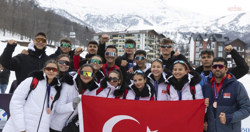 Mersin Büyükşehir Belediyesi’nin voleybol kursudan milli takıma uzanan başarı öyküsü Mersin Büyükşehir Belediyesi'nin voleybol kursuna 12 yaşında katılan Cennet İrem