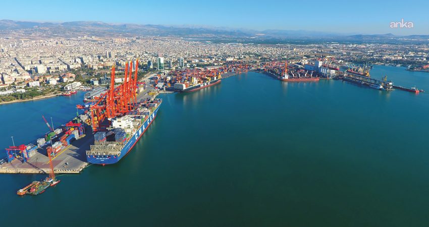 Mersin Valiliği, Mersin Limanı'nda kimyasal madde taşıyan konteynerin üzerine iş
