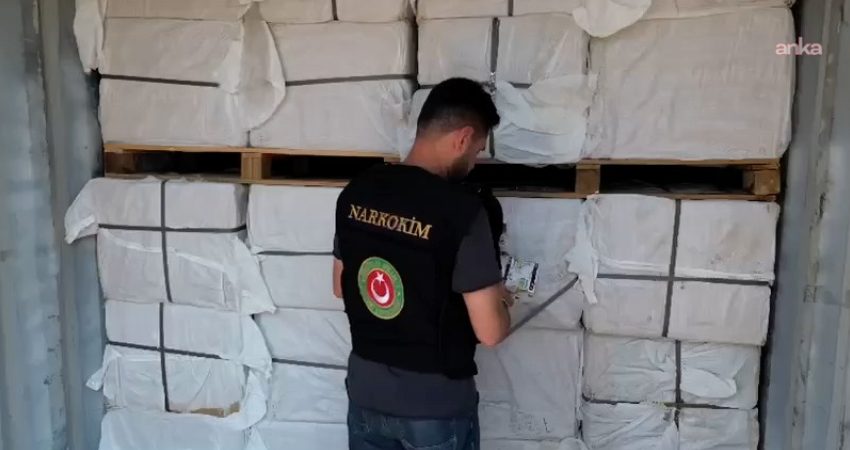 Ticaret Bakanlığı Gümrükler Muhafaza ekiplerince Mersin’de gerçekleştirilen 3 ayrı operasyonda,