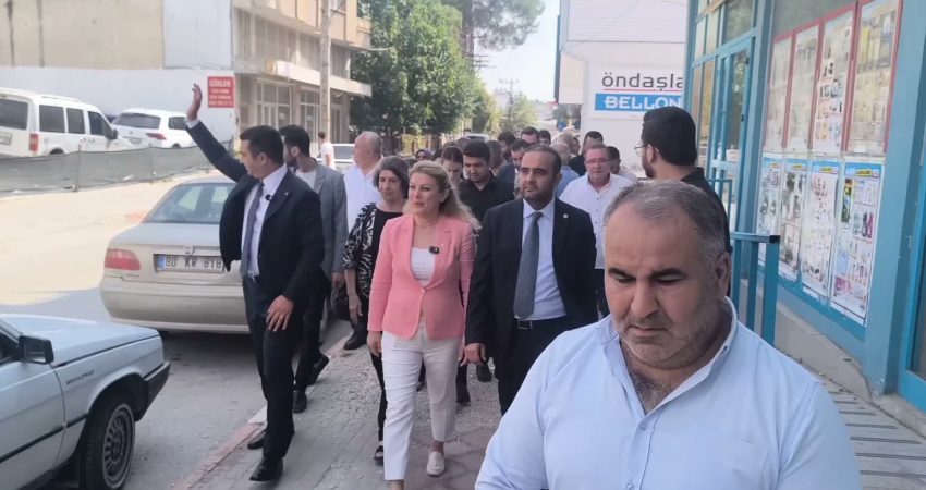 Kadirli'de yurttaşlar, YENİ Parti Osmaniye Milletvekili Asu Kaya'ya "geçinemediklerini" ifade