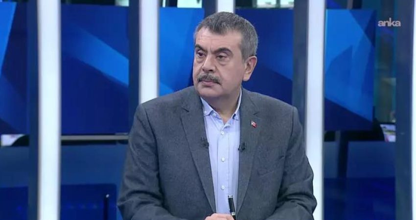 Milli Eğitim Bakanı Yusuf Tekin, öğretmenlerin beyaz önlük giymesi kararına