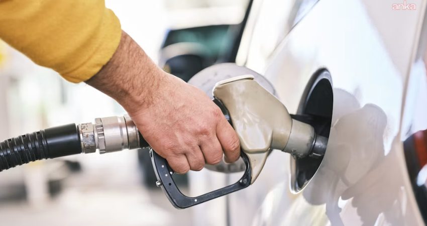 Akaryakıt zamları devam ediyor. Motorine, salı gününden geçerli 6 TL