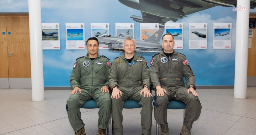 MSB: “Eurofighter Typhoon eğitimi alan Türk pilotlar uçuş eğitimlerine başladı” Milli Savunma Bakanlığı (MSB), Birleşik Krallık ile imzalanan Eurofighter Typhoon