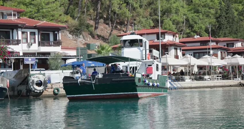 Muğla Büyükşehir Belediyesi, denizleri korumak için filosunu güçlendiriyor Muğla Büyükşehir Belediyesi, deniz araçlarından kaynaklanan atıkların kontrollü şekilde toplanması