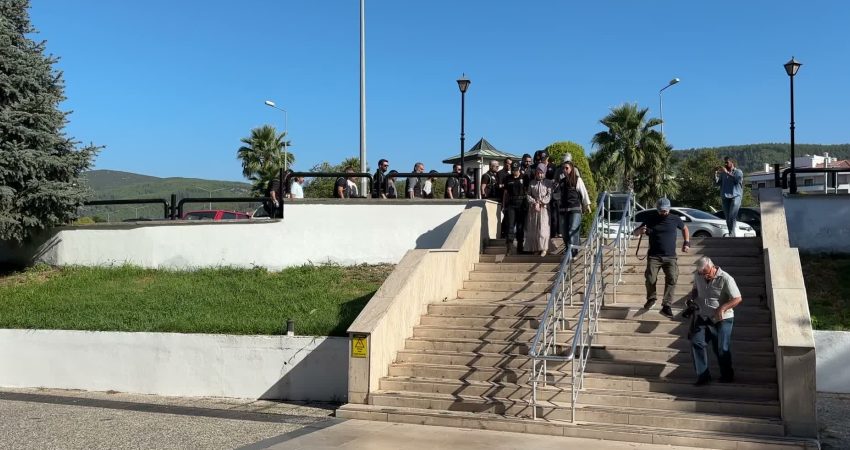 Muğla’nın Datça ilçesi açıklarında yurt dışına kaçmaya çalışırken teknede yakalanan