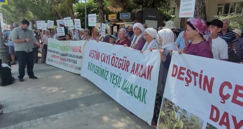 Muğla’nın Menteşe ilçesine bağlı Bayır Mahallesi ile Yatağan’ın Deştin Mahallesi’nin