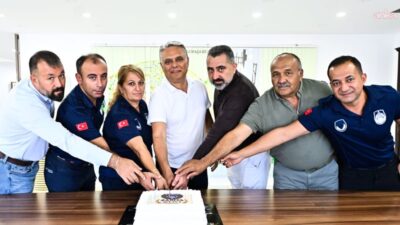 Muratpaşa Belediye Başkanı Ümit Uysal, zabıta personeliyle bir araya geldi.