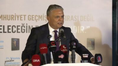 Muratpaşa Belediye Başkanı Ümit Uysal, kaleme aldığı "21. Yüzyılda Yeniden