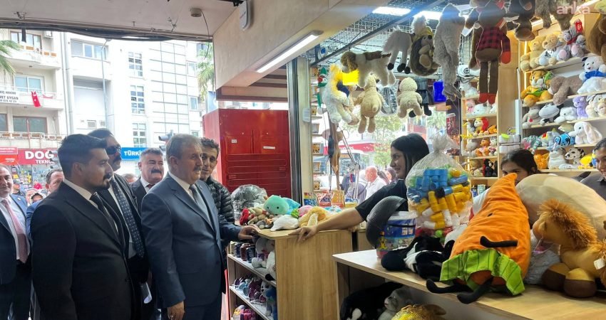 BBP Genel Başkanı Mustafa Destici, Denizli’de esnaf ziyaretinde bulundu. Destici,