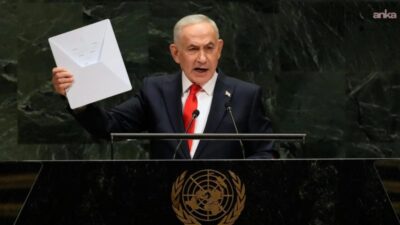 İsrail Başbakanı Binyamin Netanyahu, BM Genel Kurulu’nda kürsüye çıkmasıyla salonu