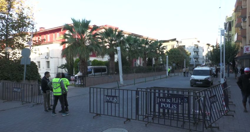 Manisa Turgutlu ilçesindeki bir okul önündeki silahlı saldırıya ilişkin gözaltına